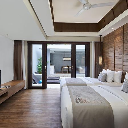 Cross Bali Breakers Hotel Jimbaran Exterior foto