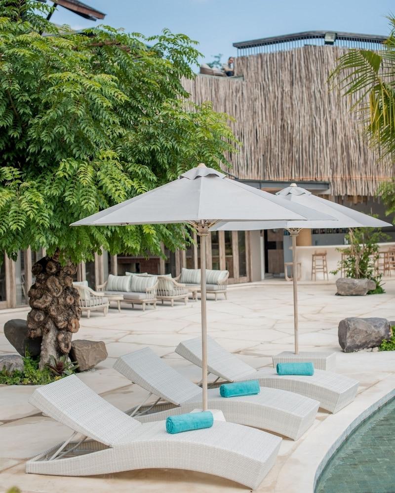 Cross Bali Breakers Hotel Jimbaran Exterior foto