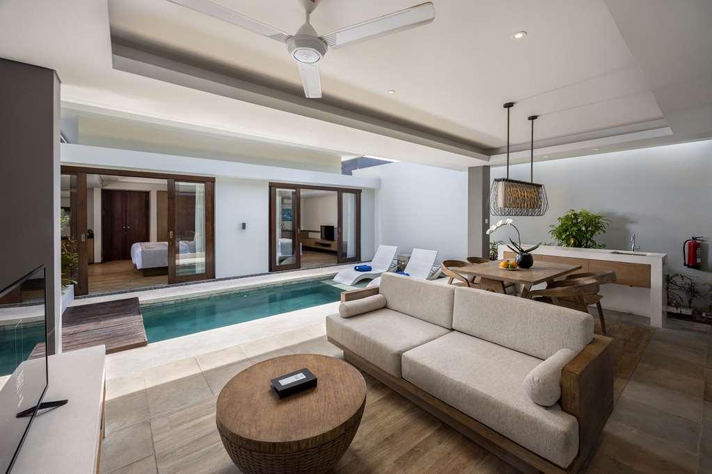 Cross Bali Breakers Hotel Jimbaran Quarto foto